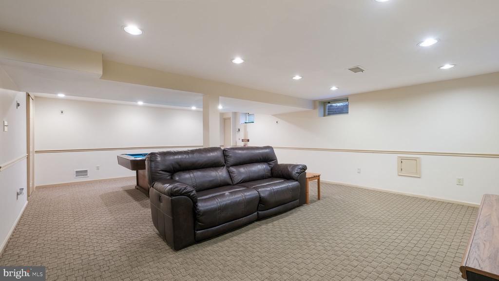 1072 Independence Dr