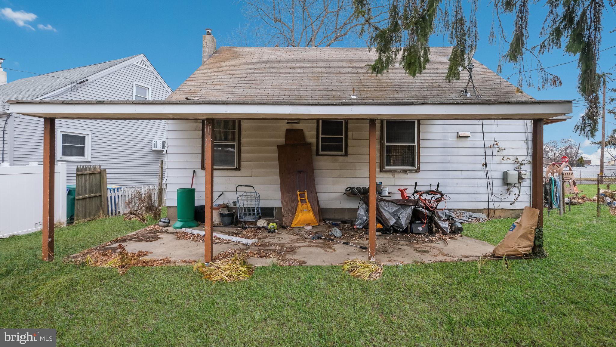 3540 Snowden Ave