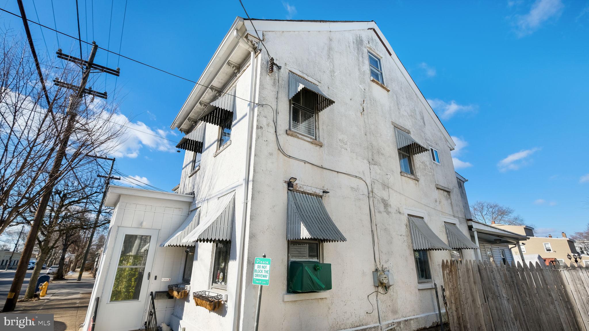 225 Otter St