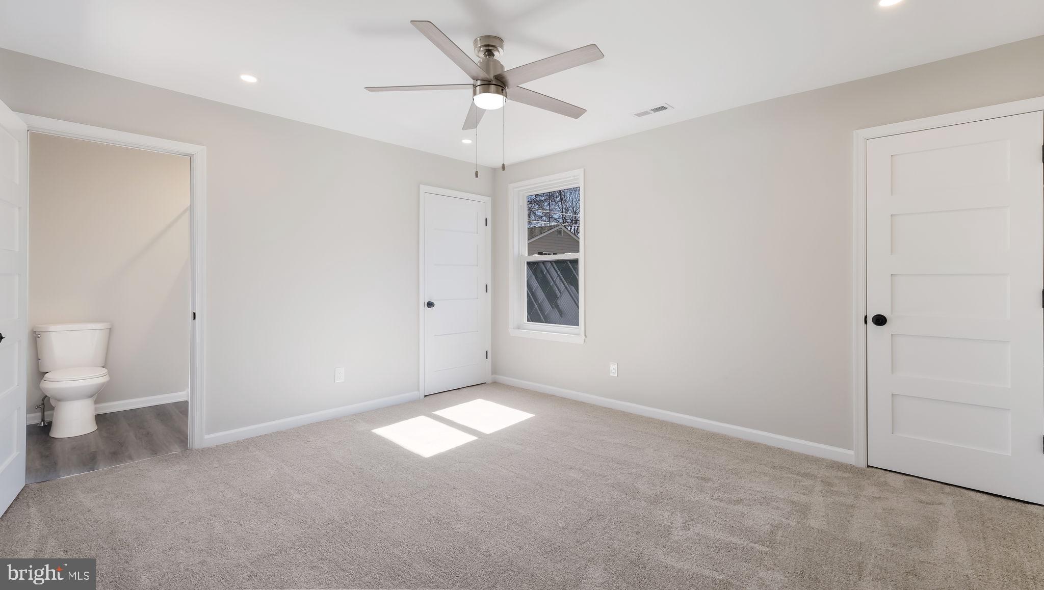 40 Tall Pine Ln