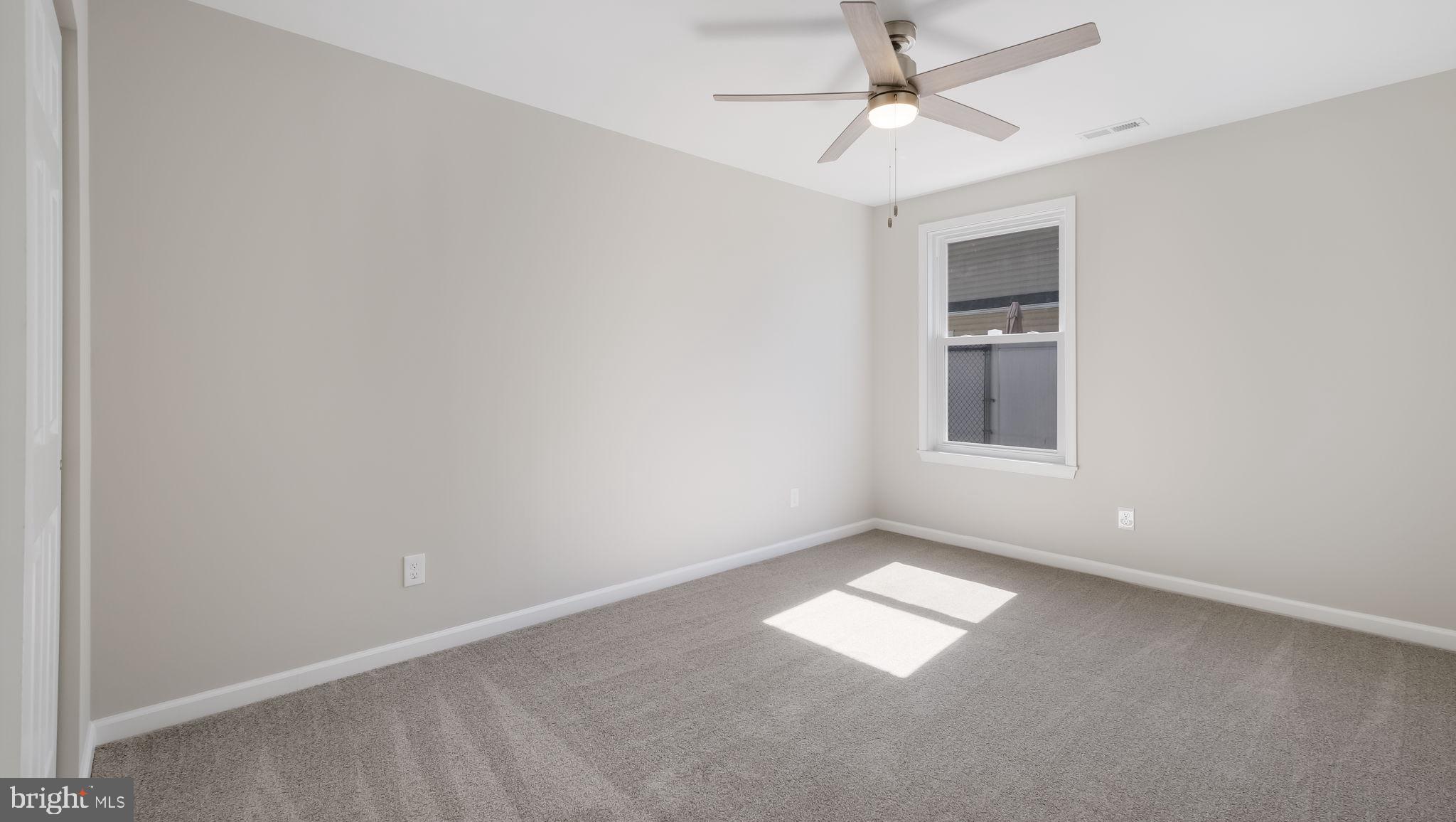 40 Tall Pine Ln