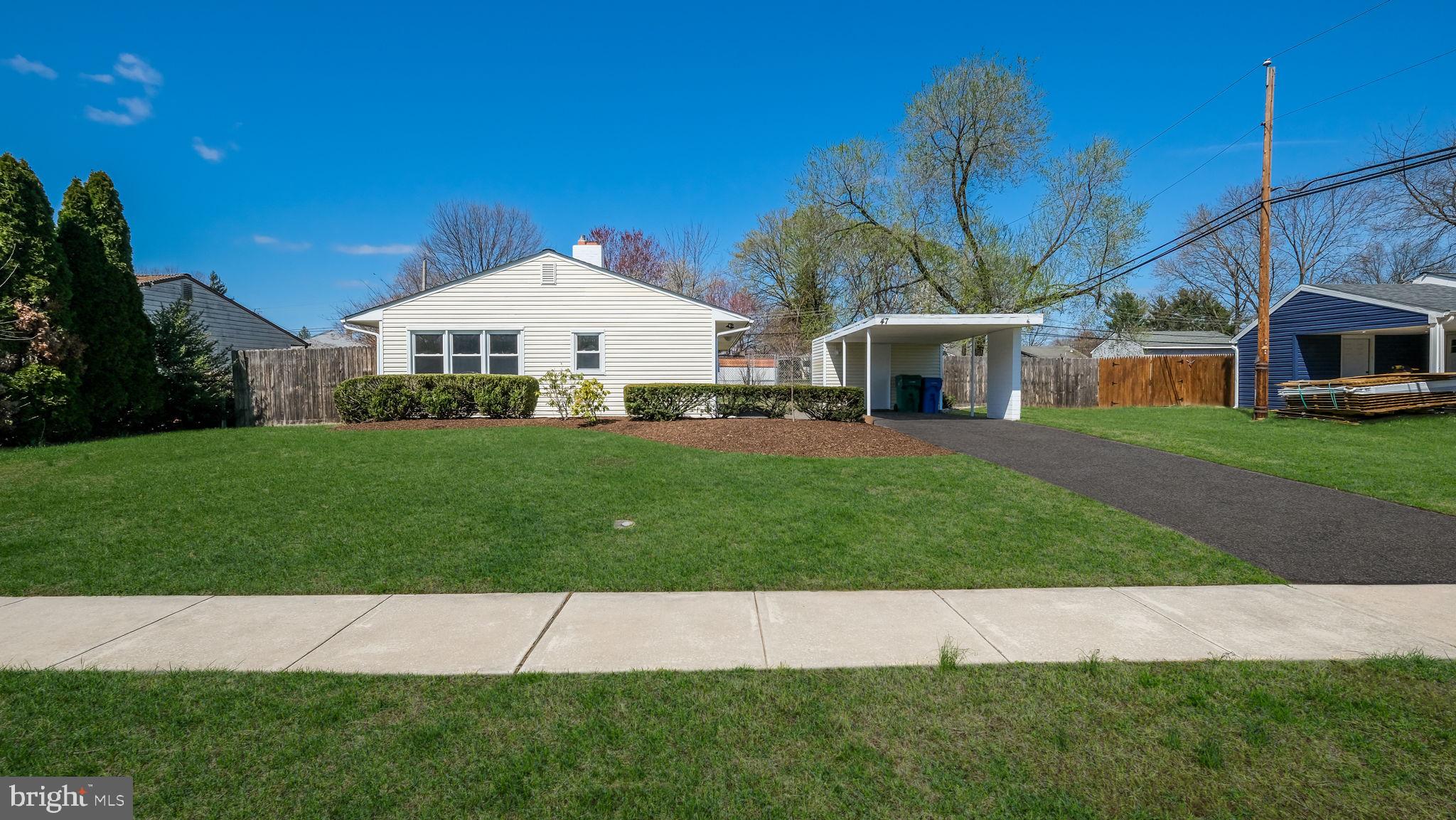 47 Yellowood Dr