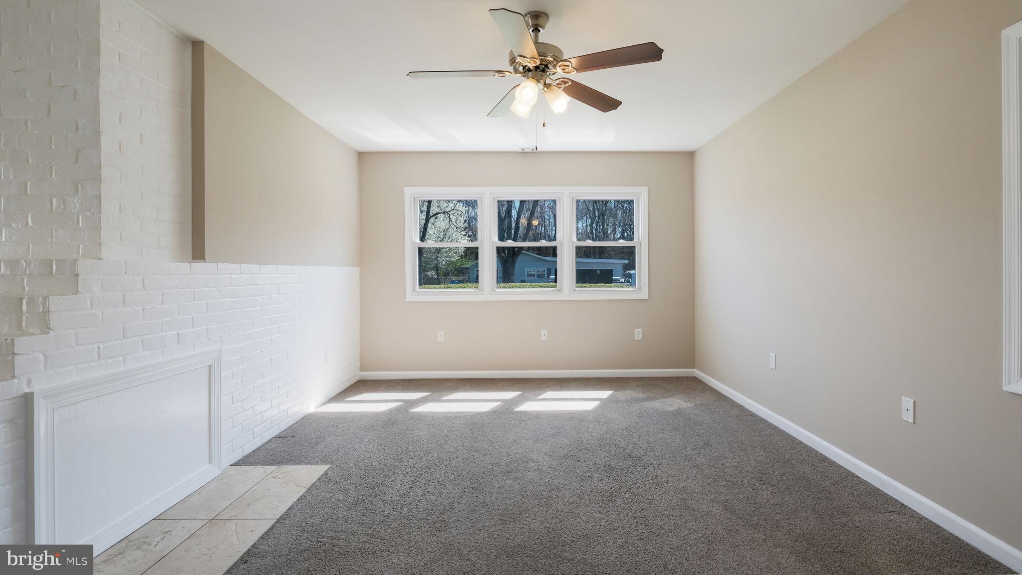 47 Yellowood Dr
