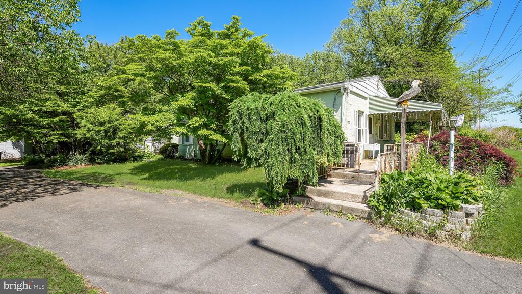 102 Bristol Oxford Valley Rd
