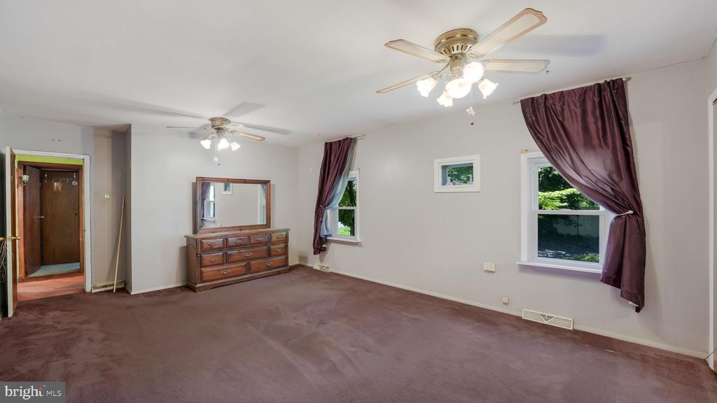 102 Bristol Oxford Valley Rd