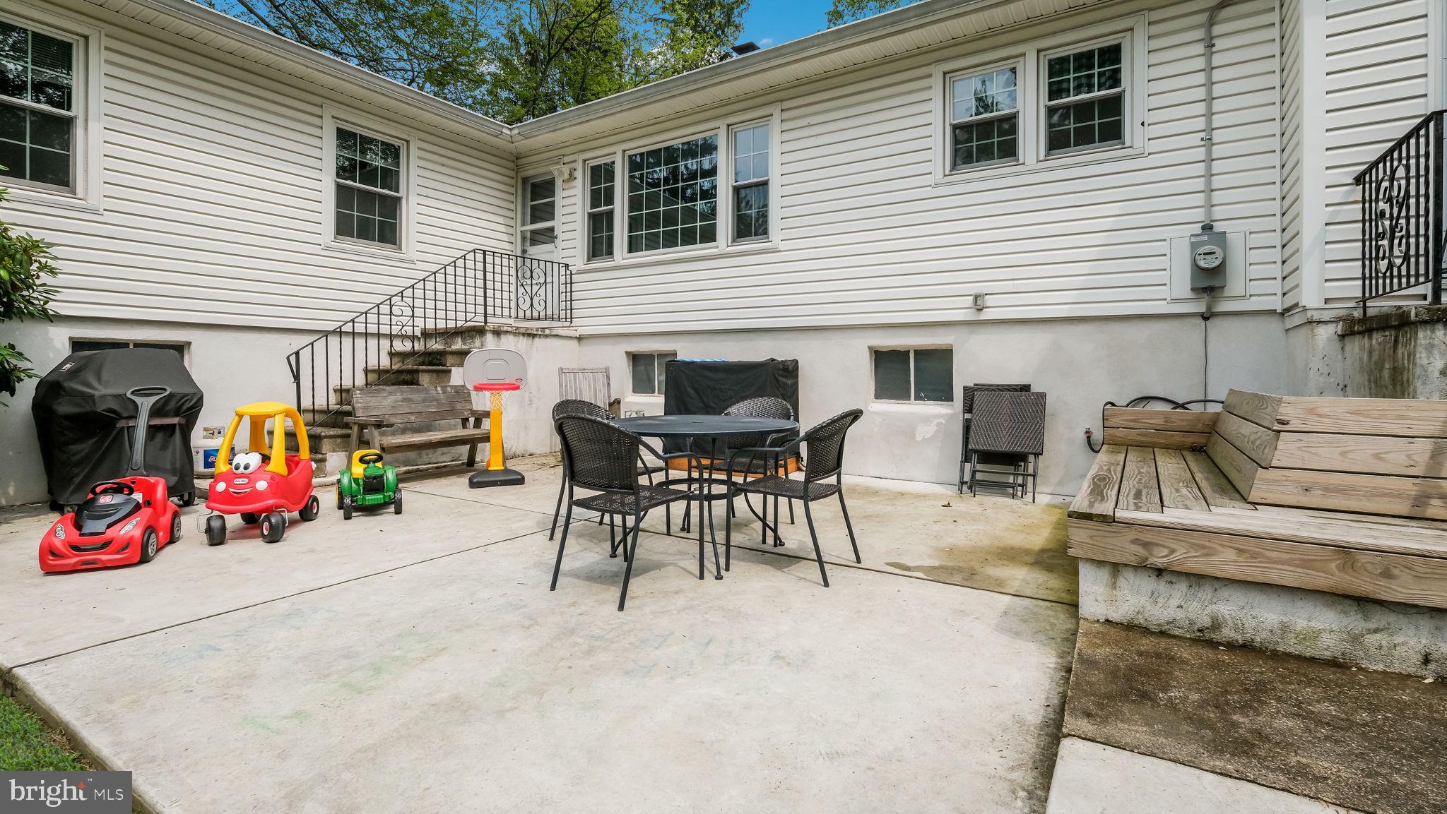 1226 Brownsville Rd