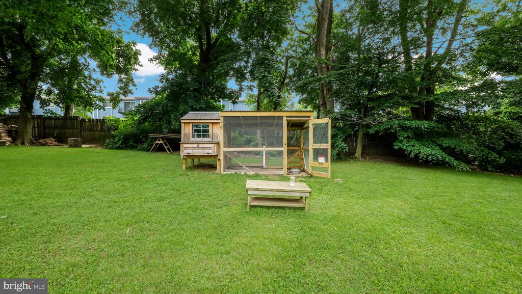 1226 Brownsville Rd
