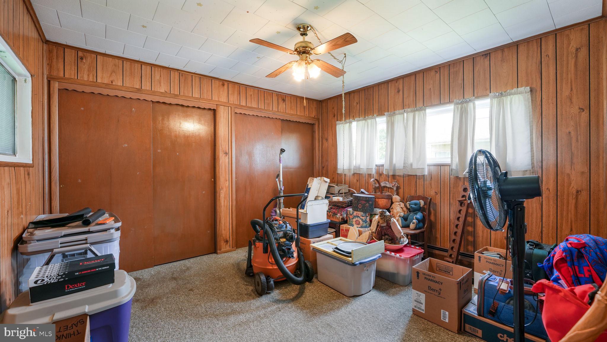 29 Locust Ln