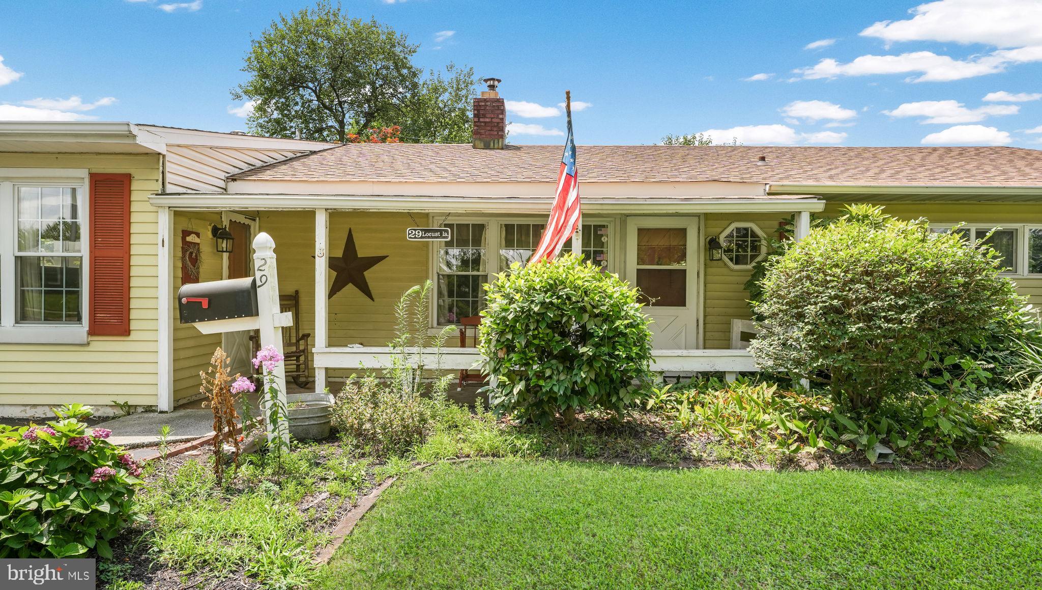 29 Locust Ln