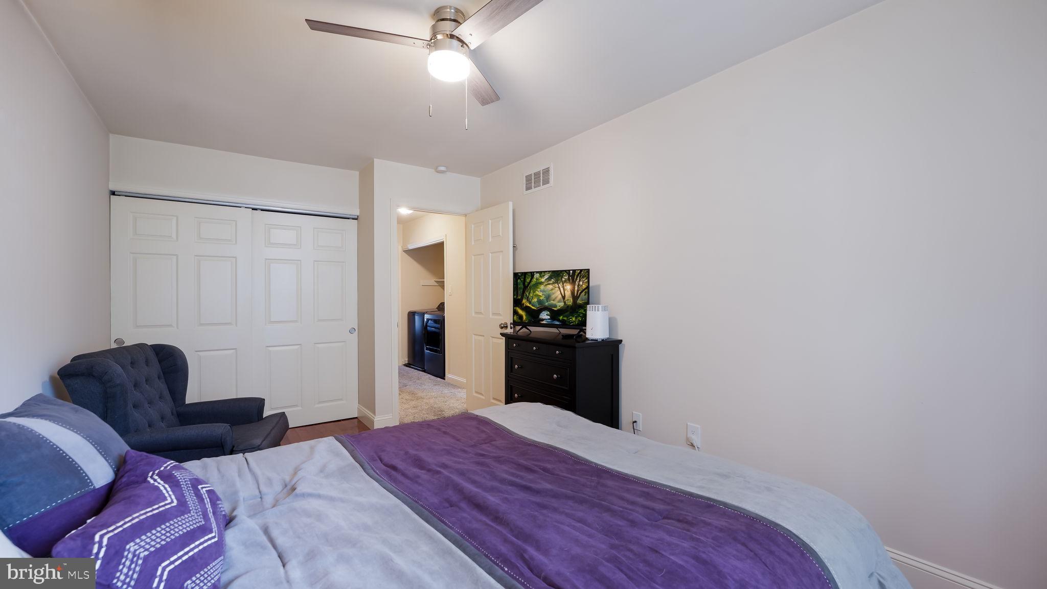 253 Clinton Ct