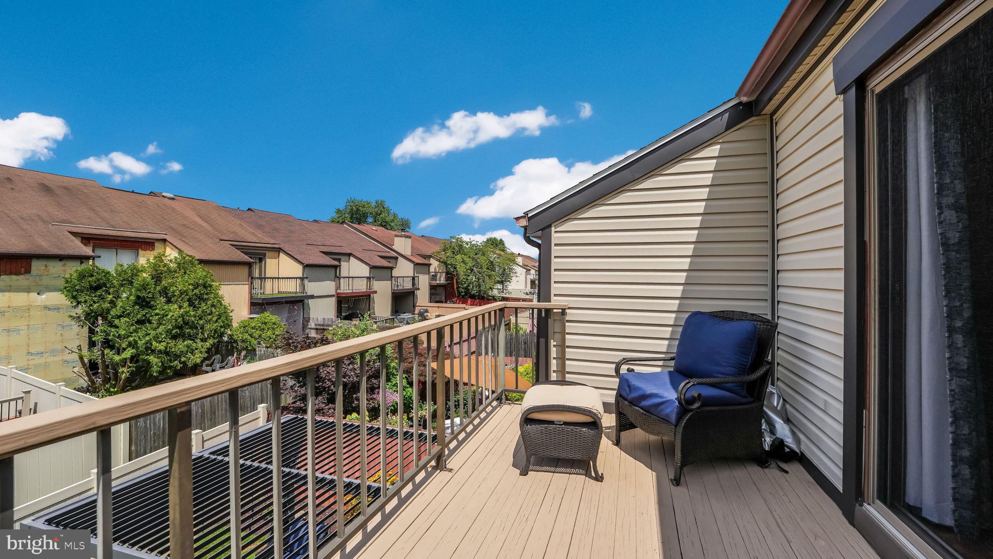 253 Clinton Ct