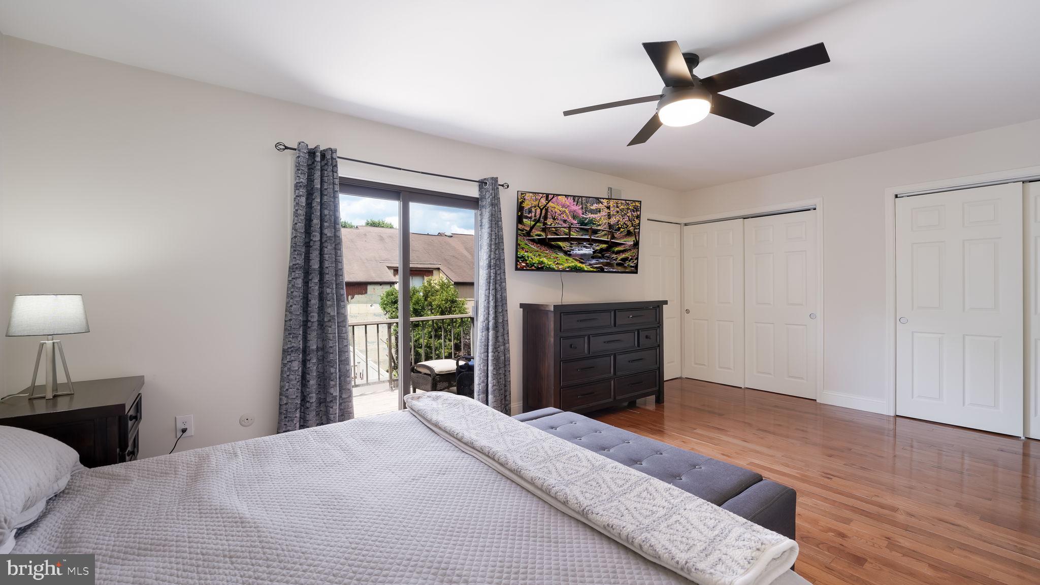 253 Clinton Ct