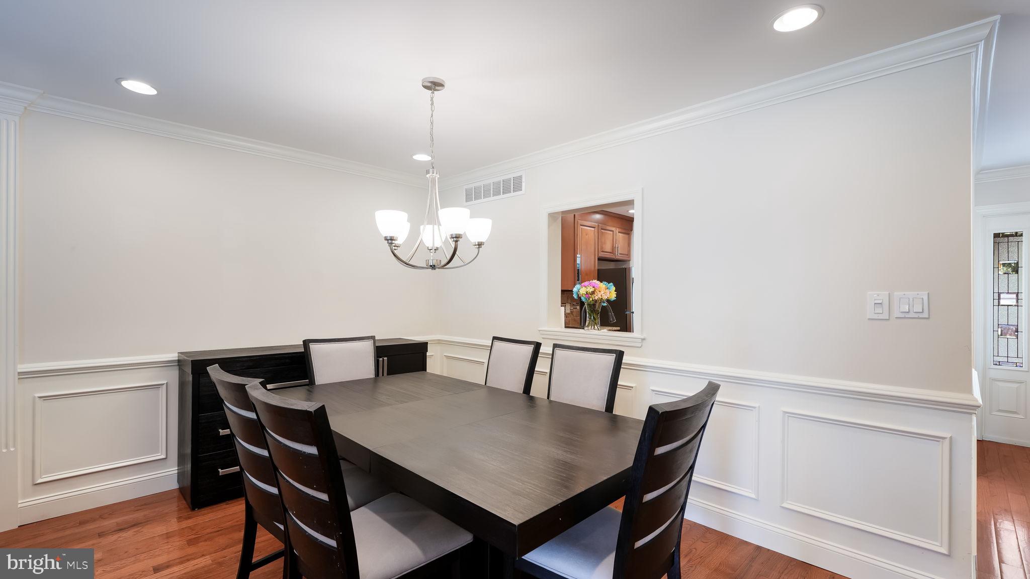 253 Clinton Ct