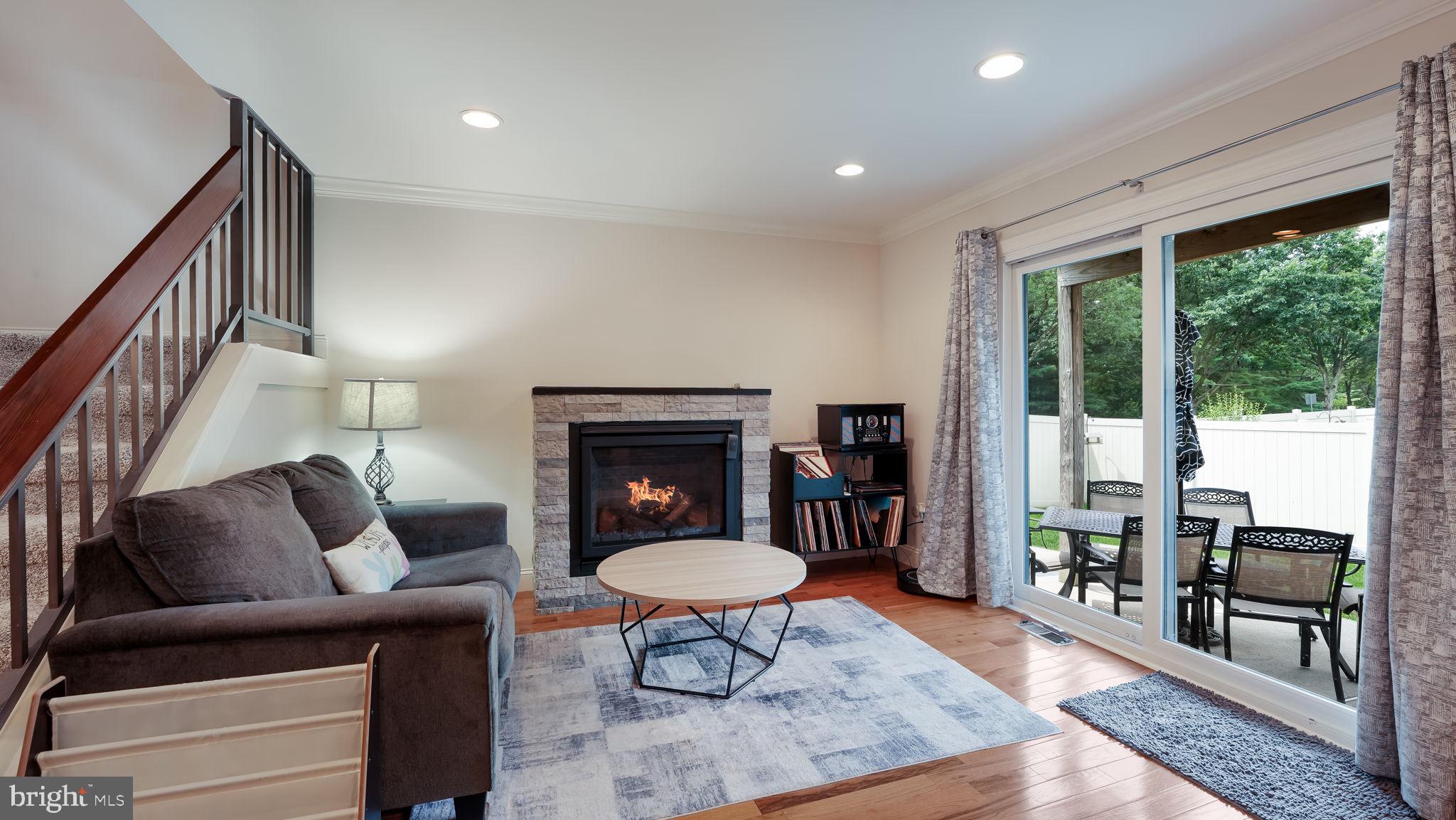 253 Clinton Ct