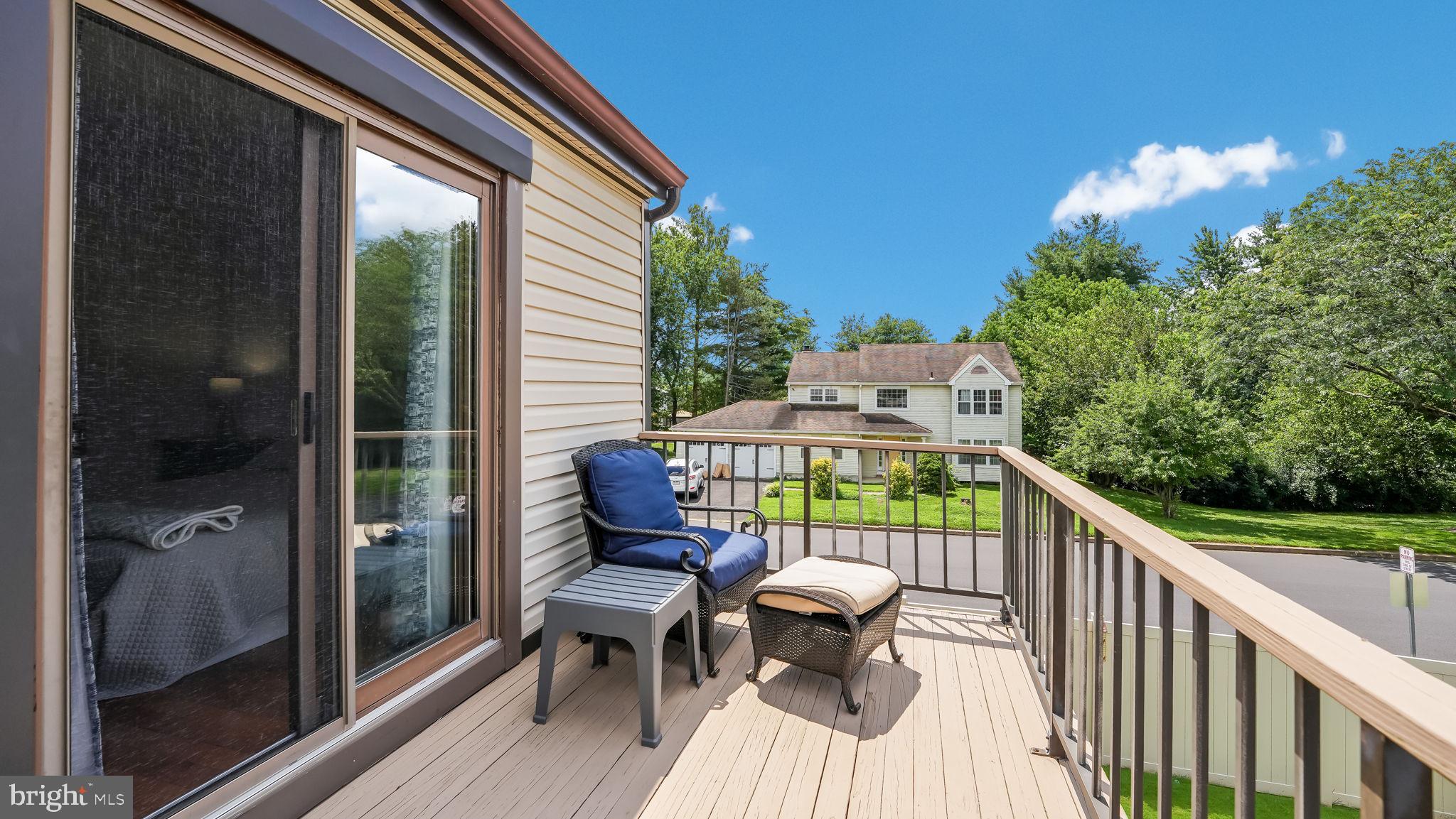 253 Clinton Ct