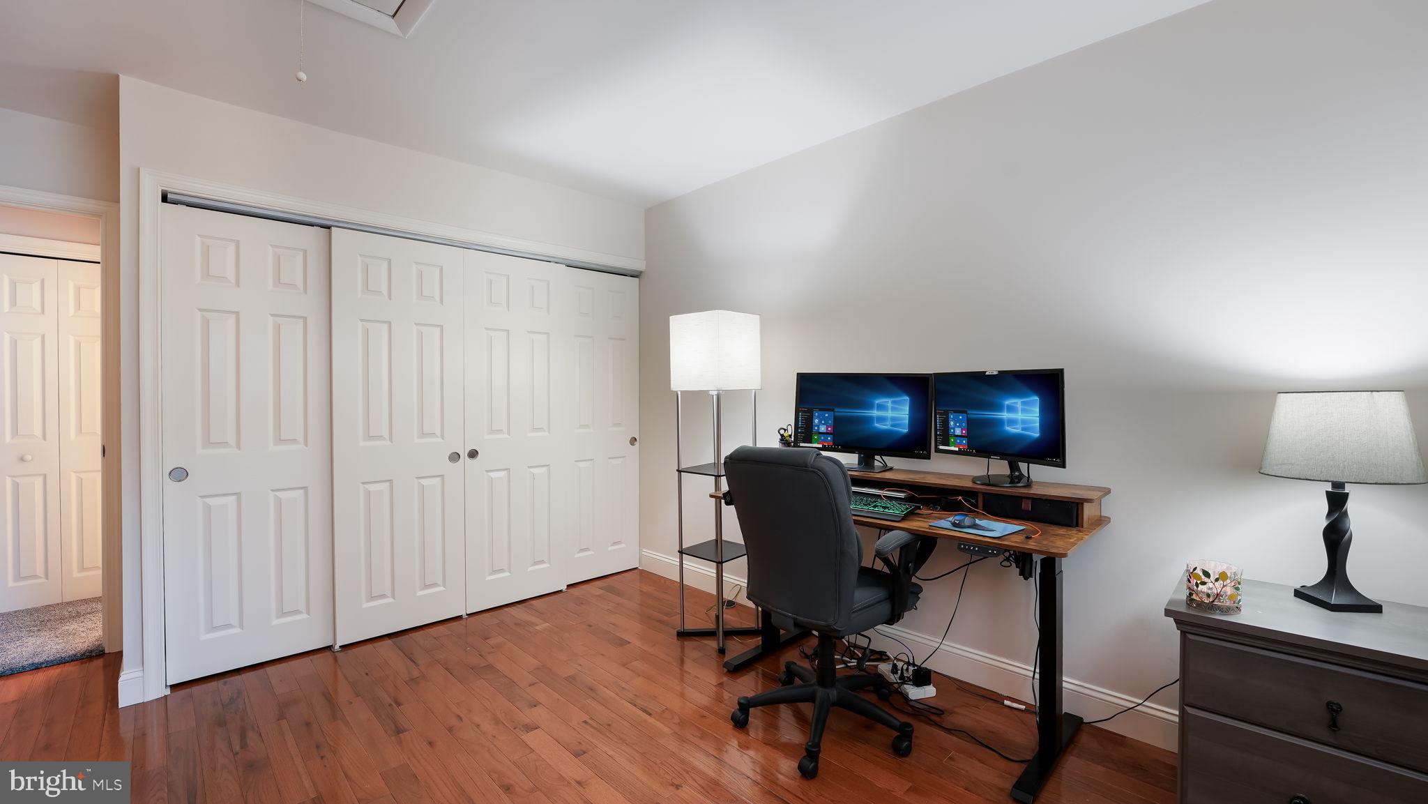 253 Clinton Ct