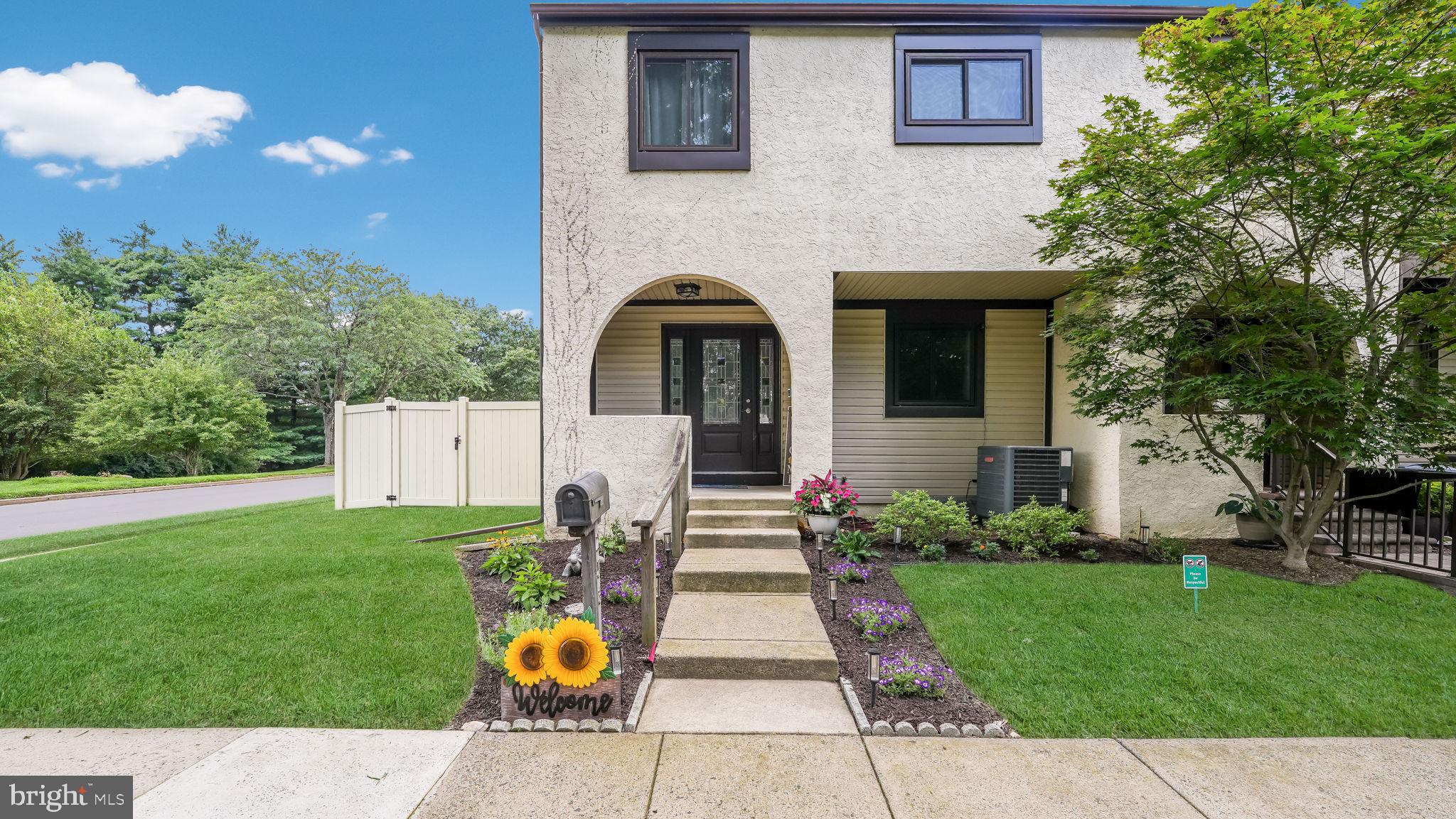 253 Clinton Ct