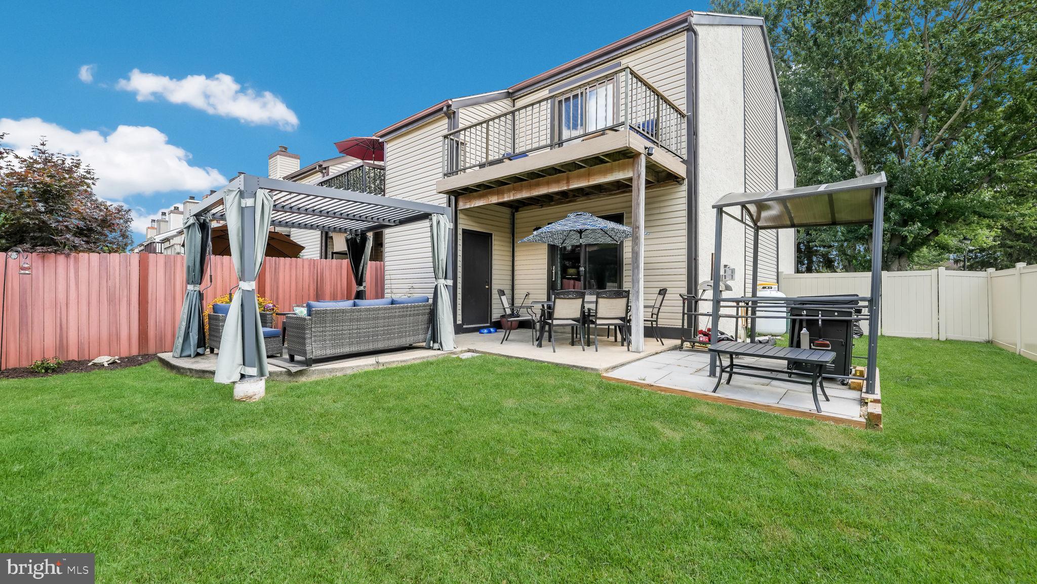 253 Clinton Ct
