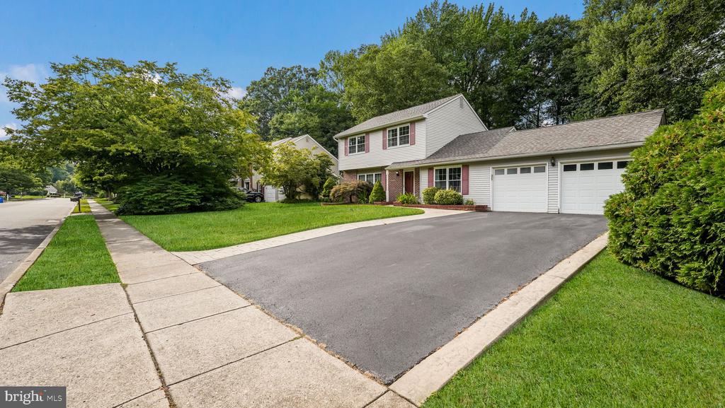 210 Emerald Dr