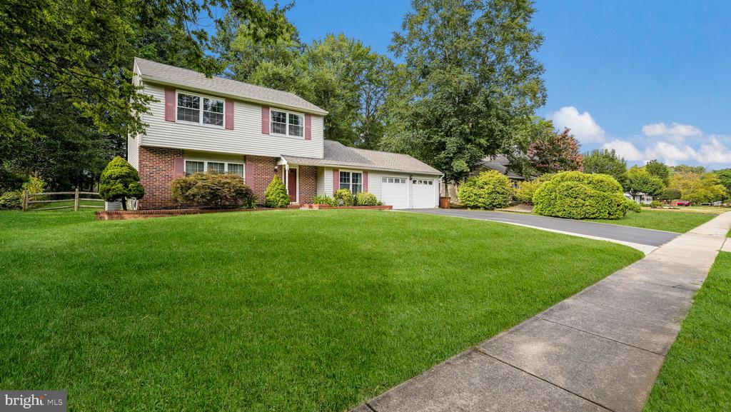 210 Emerald Dr