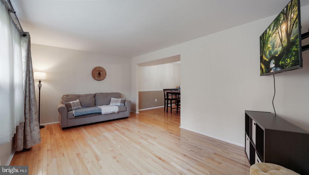 210 Emerald Dr