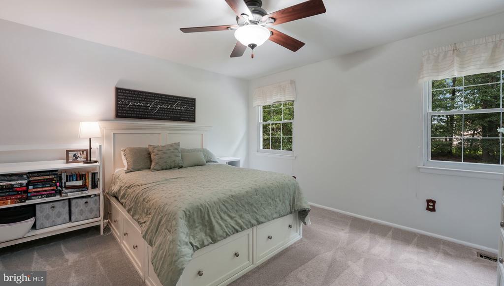 210 Emerald Dr