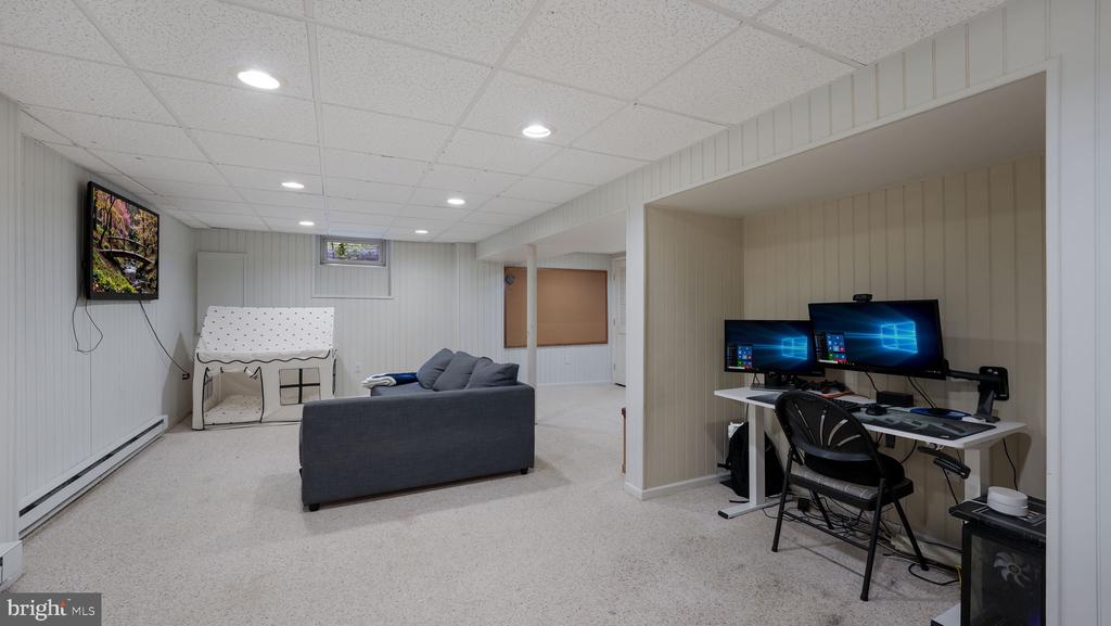 210 Emerald Dr