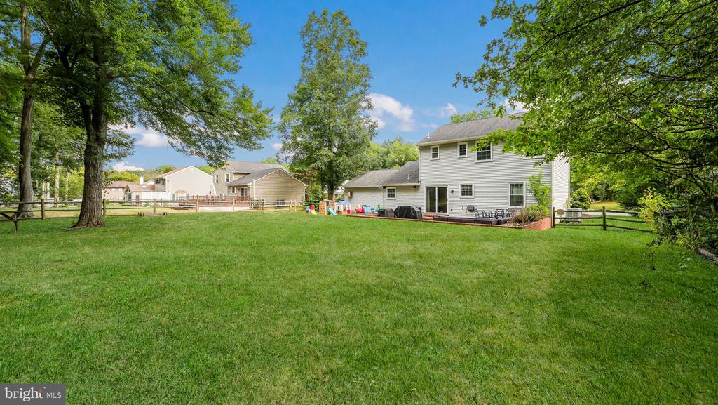 210 Emerald Dr