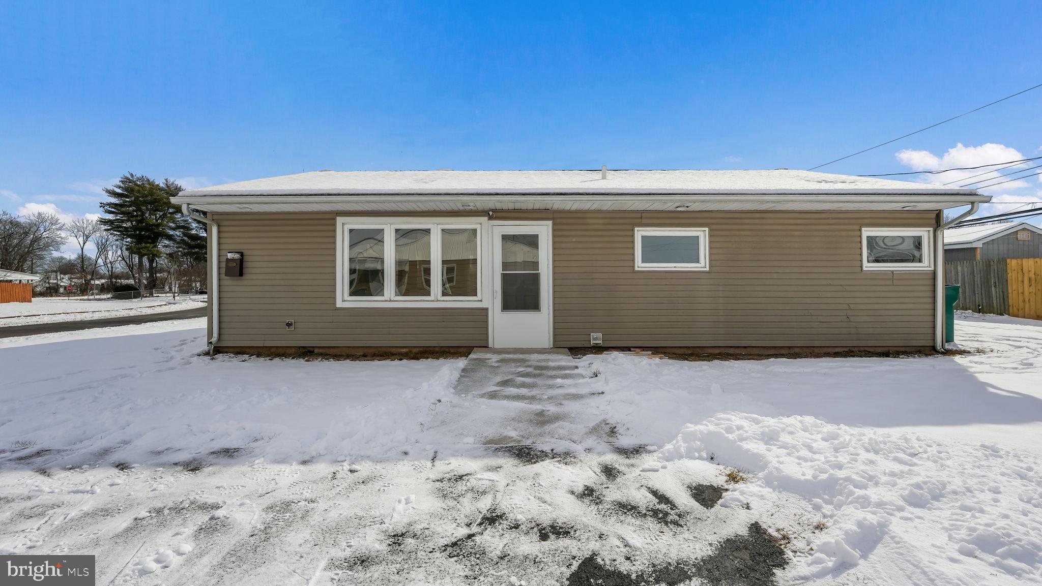 11 GLENWOOD LANE