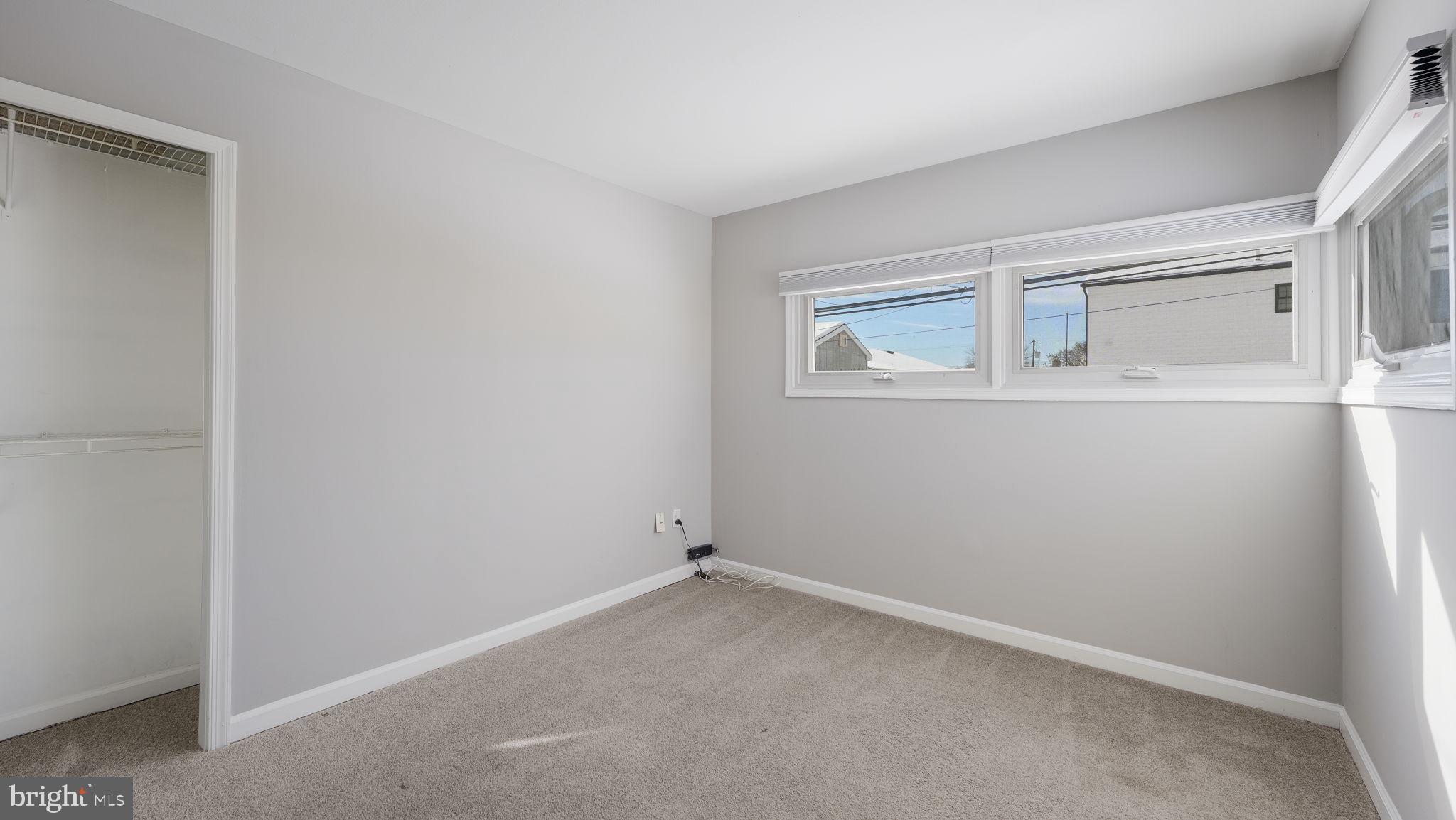 11 GLENWOOD LANE