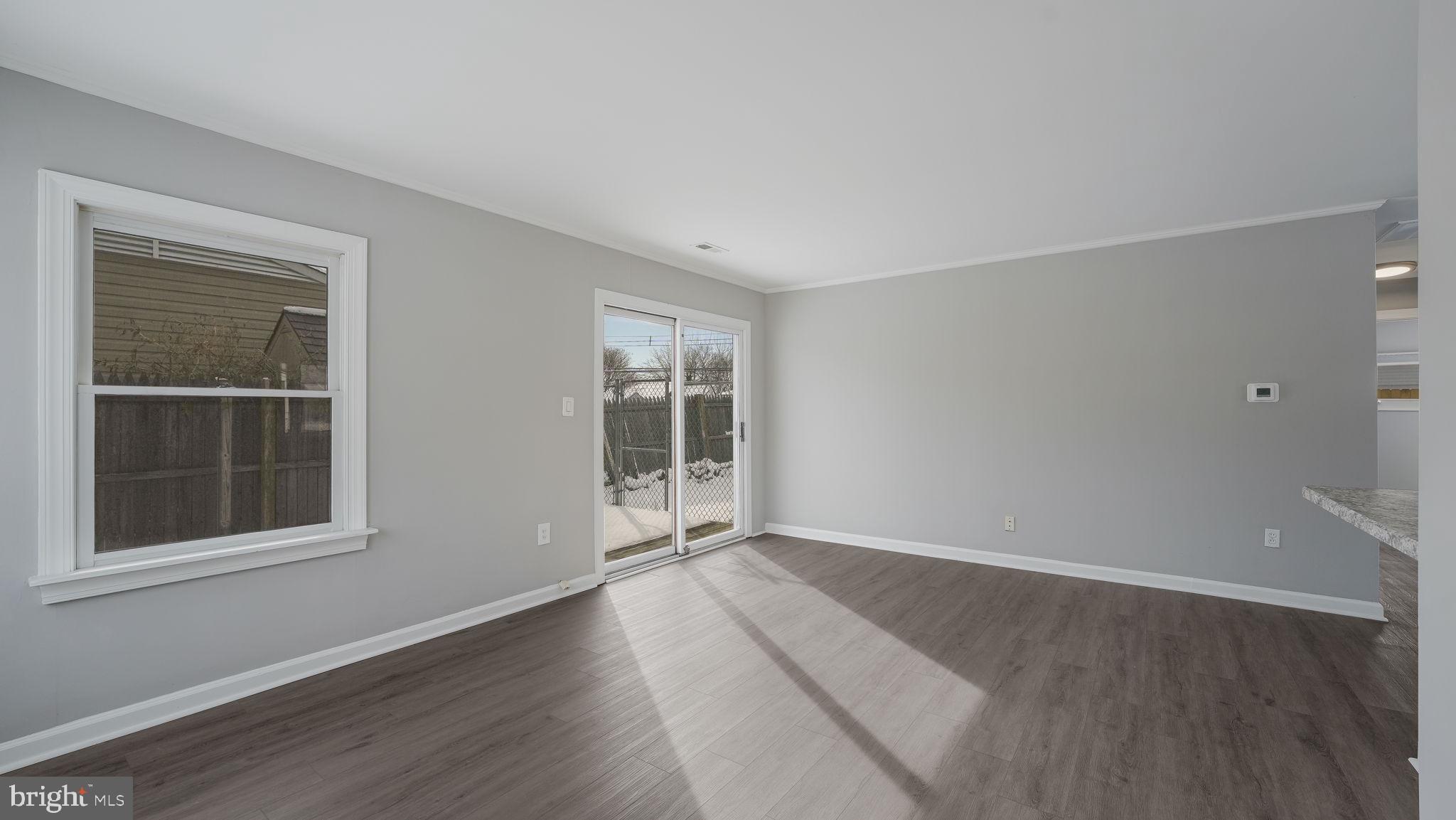 11 GLENWOOD LANE