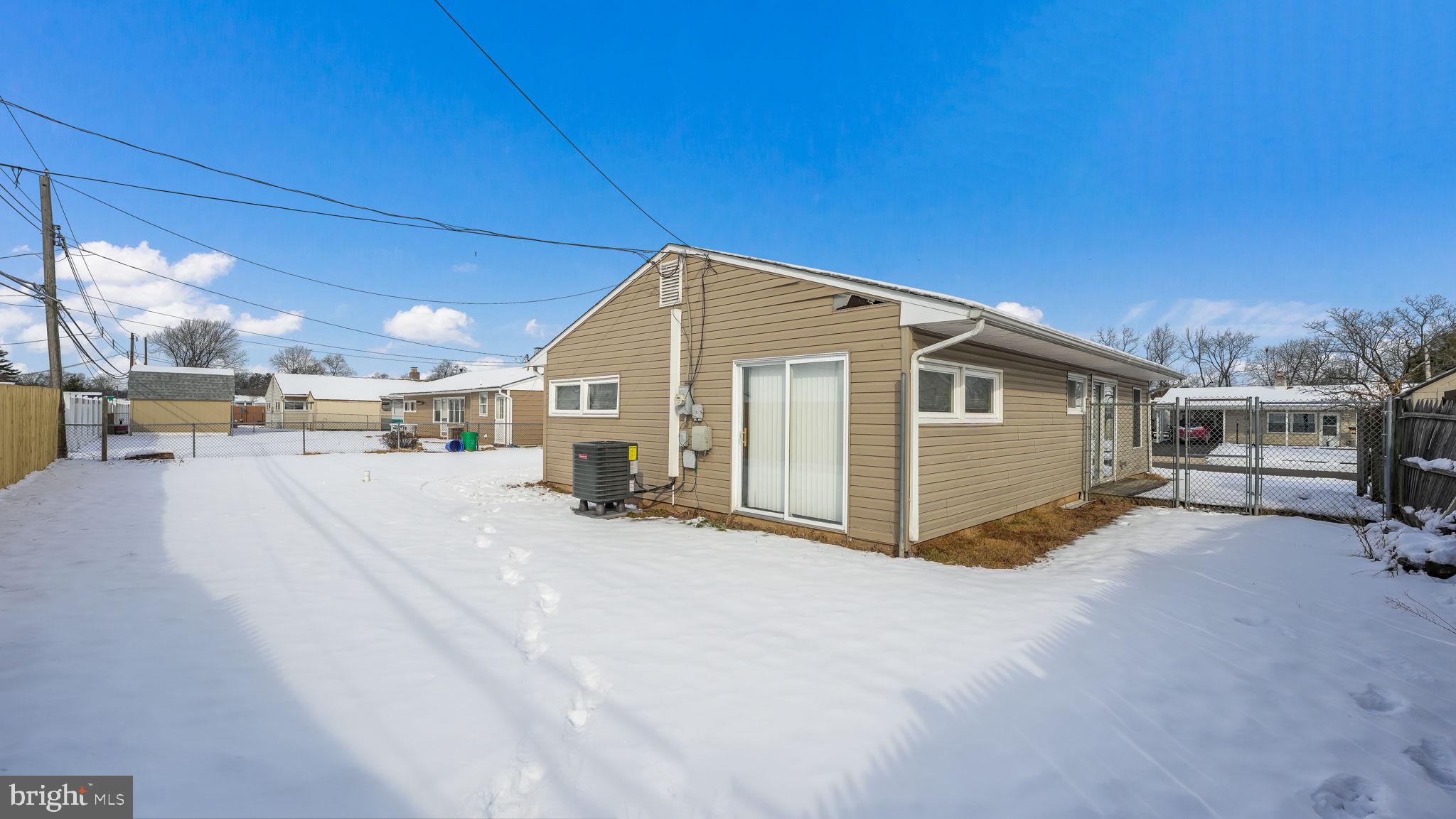 11 GLENWOOD LANE
