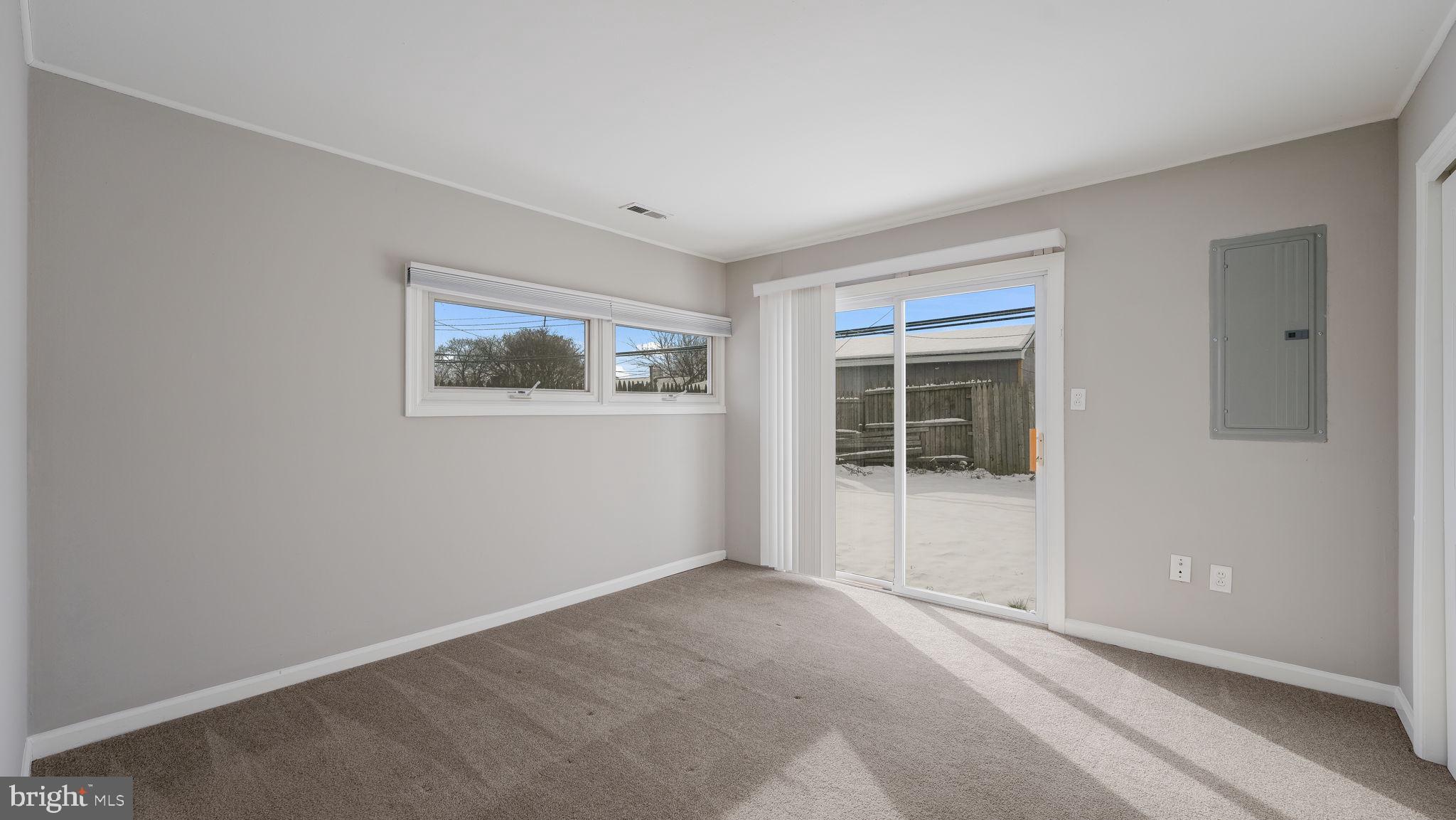 11 GLENWOOD LANE