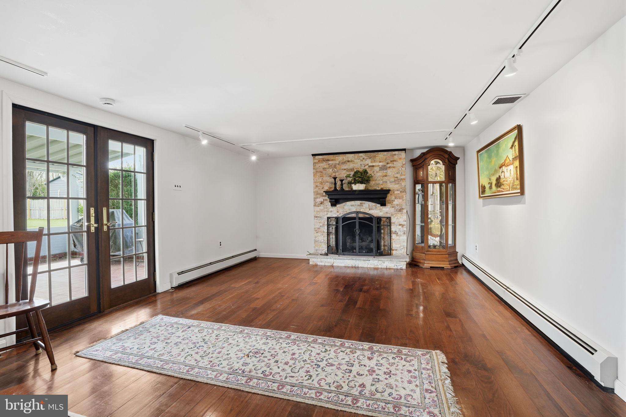 1240 ALMSHOUSE ROAD