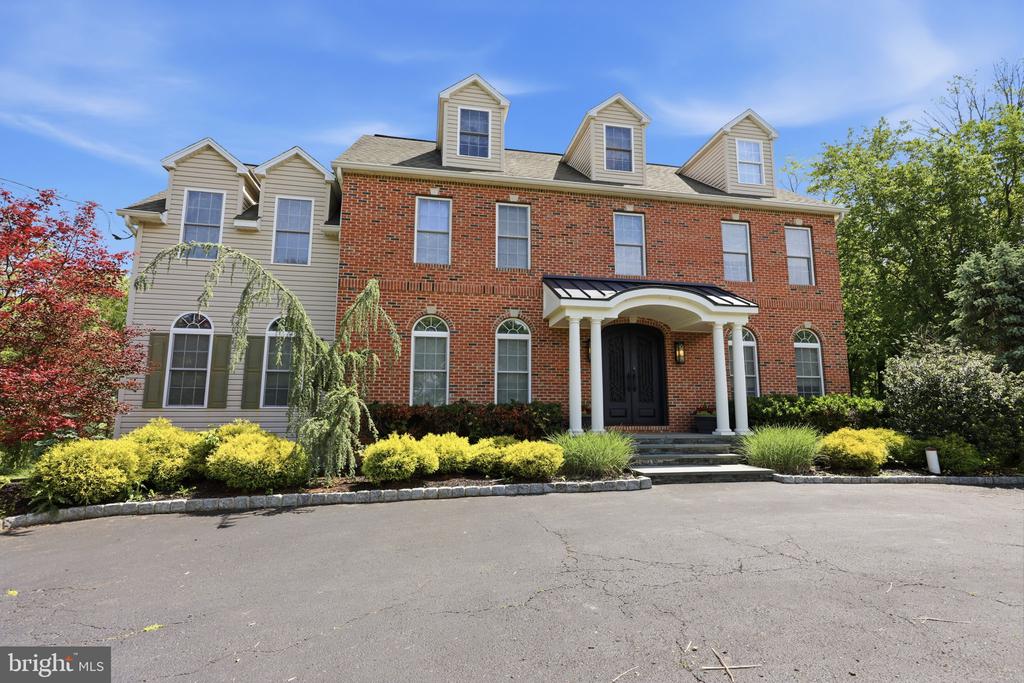 726 BRIDGETOWN PIKE