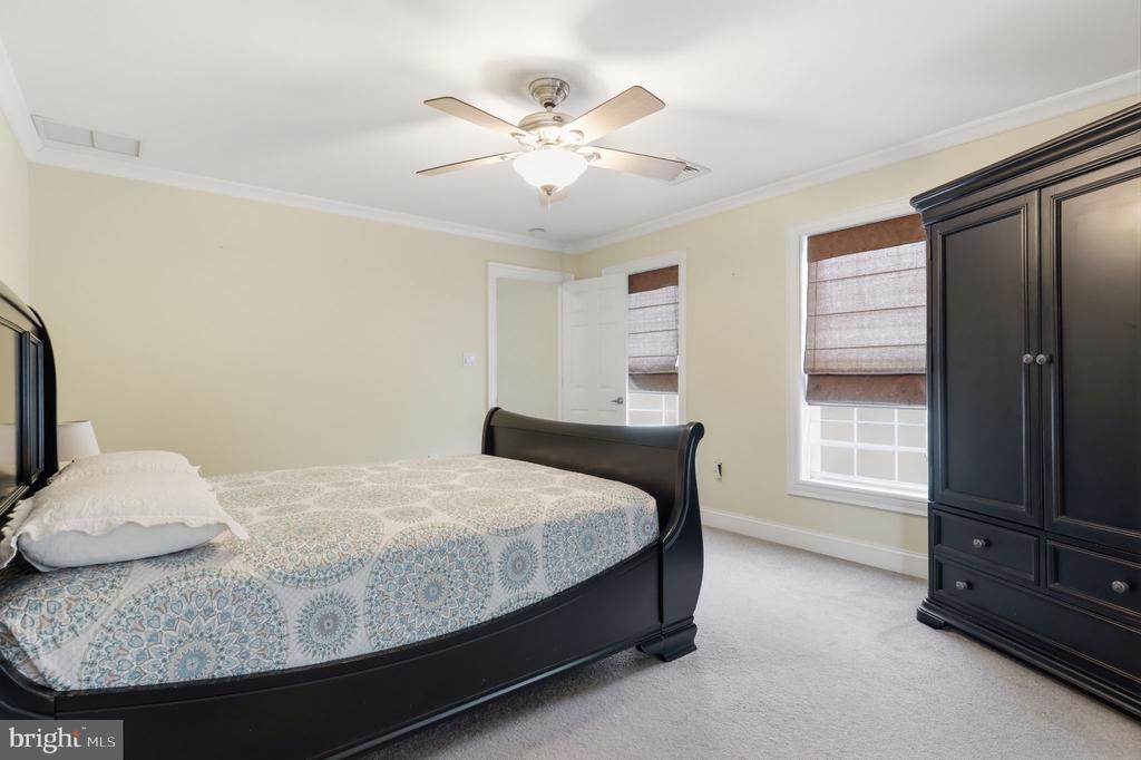 726 BRIDGETOWN PIKE