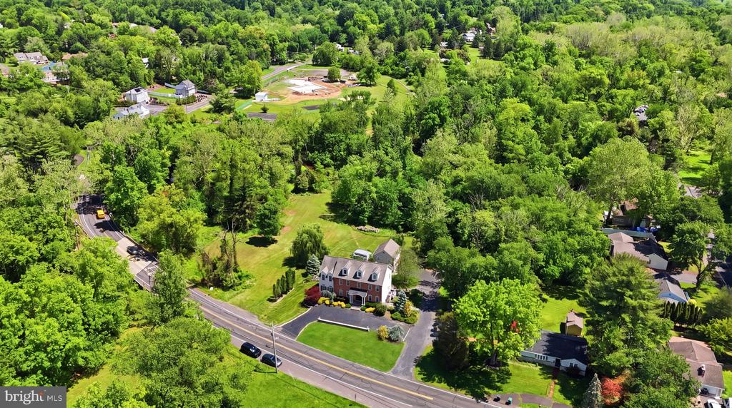 726 BRIDGETOWN PIKE