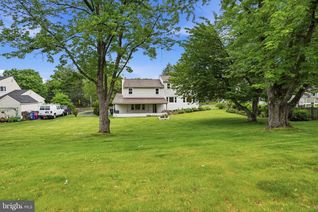 647 MIDDLE HOLLAND ROAD