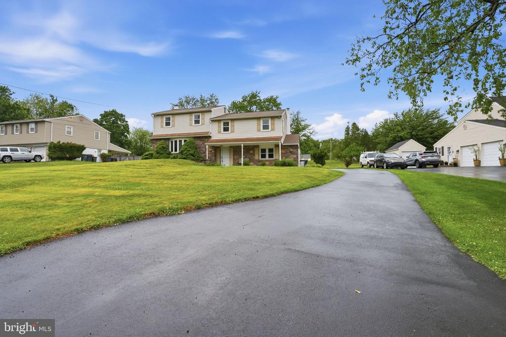 647 MIDDLE HOLLAND ROAD