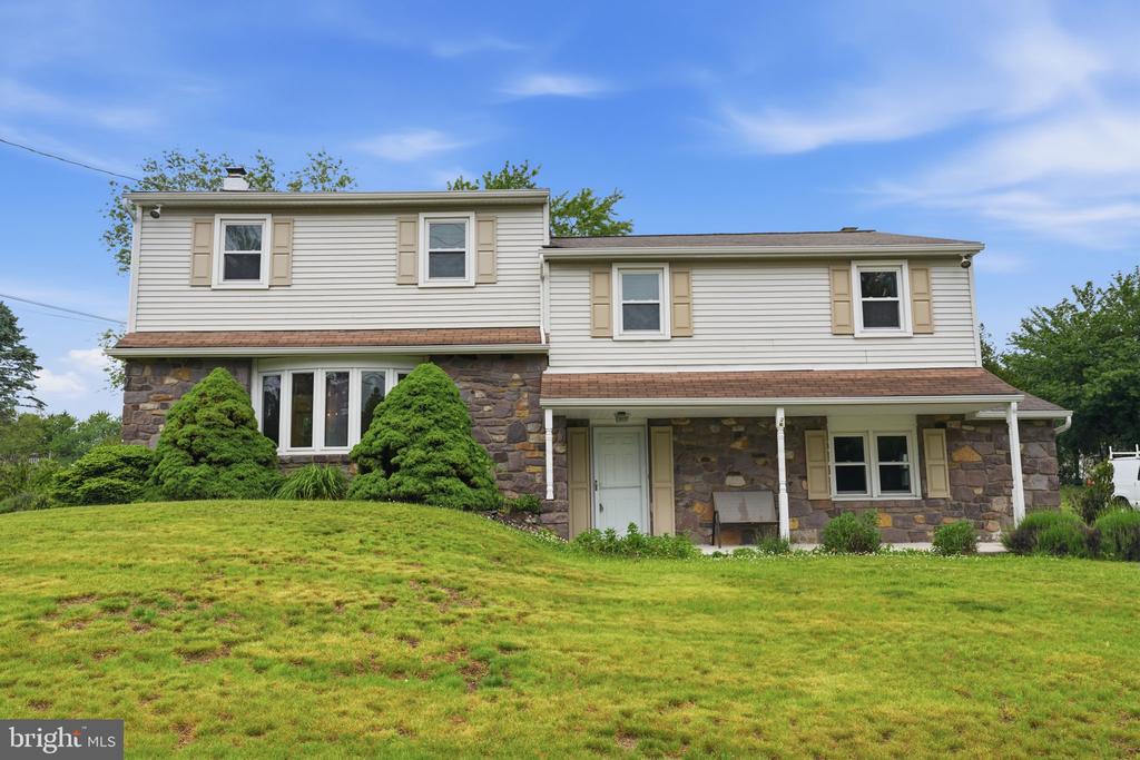 647 MIDDLE HOLLAND ROAD