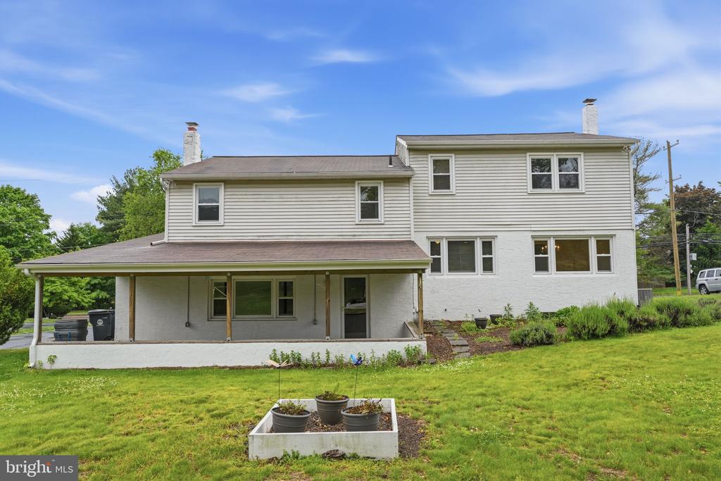 647 MIDDLE HOLLAND ROAD