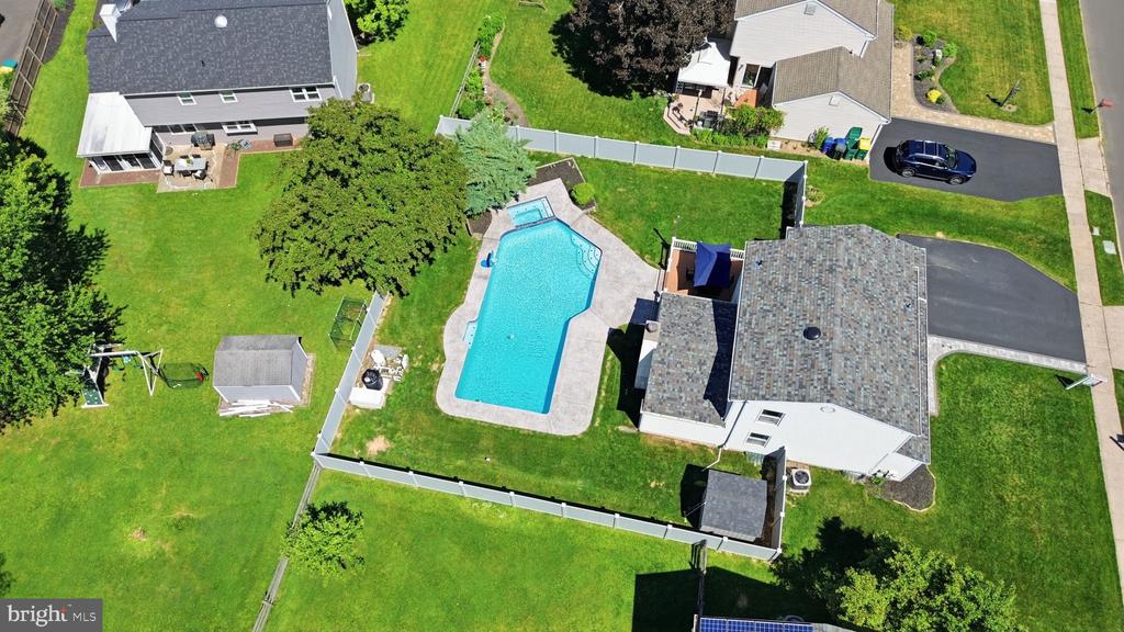 381 ALBERTS WAY