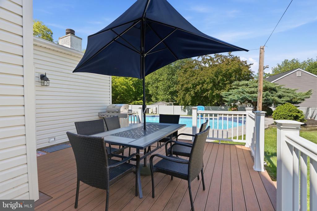 381 ALBERTS WAY