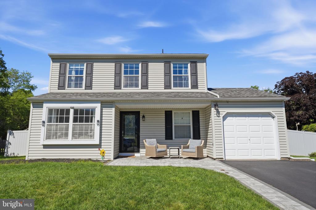 381 ALBERTS WAY