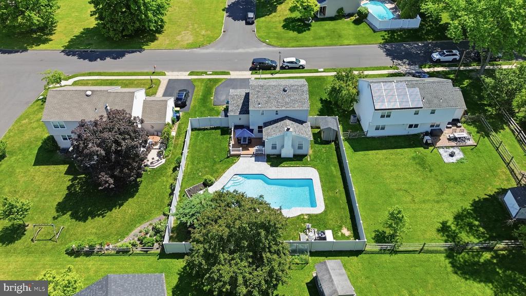 381 ALBERTS WAY