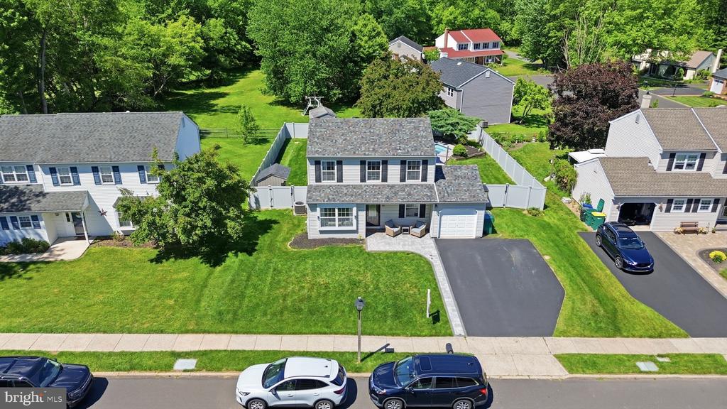 381 ALBERTS WAY