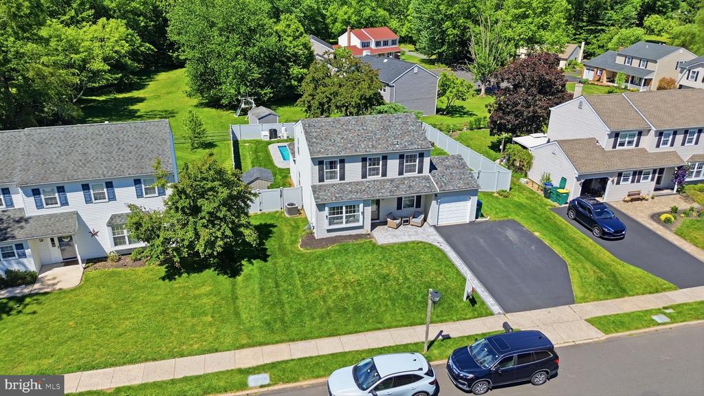 381 ALBERTS WAY