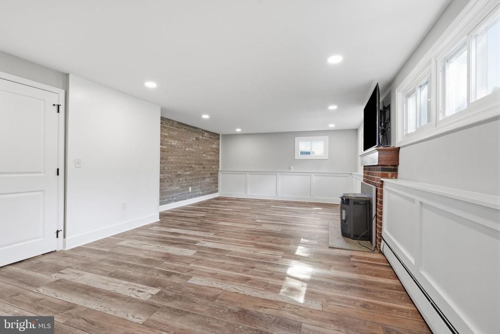 350 SUMMIT AVENUE