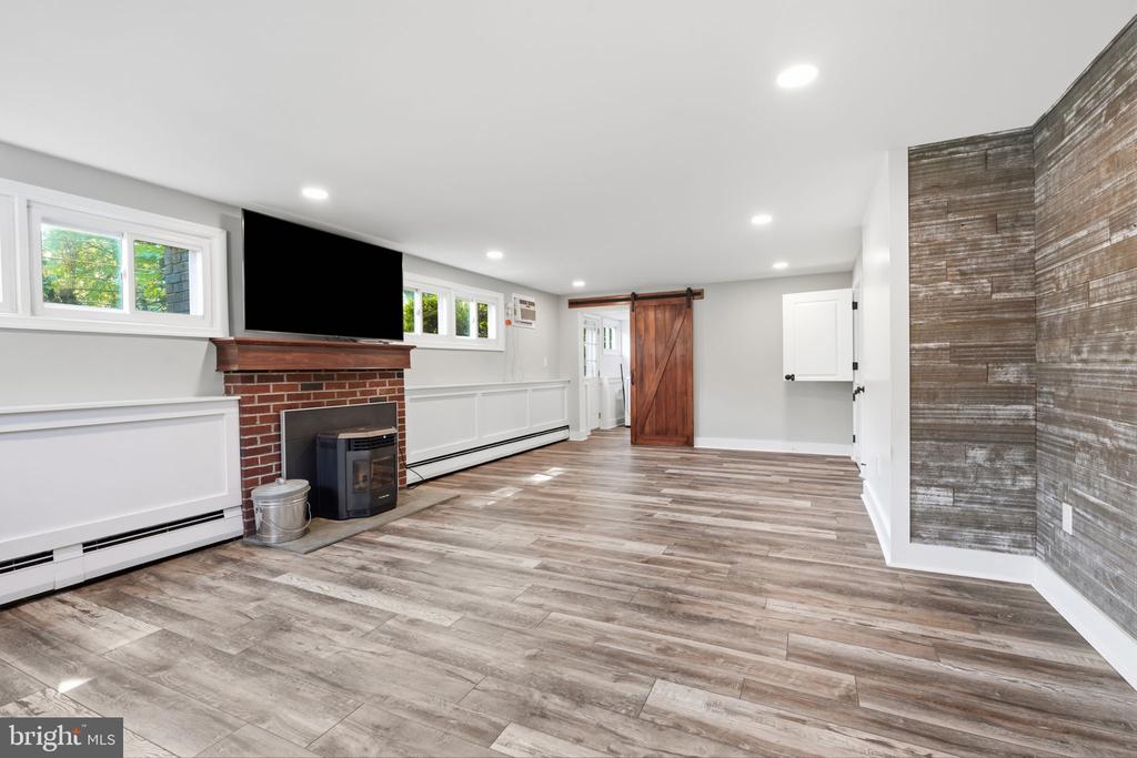 350 SUMMIT AVENUE