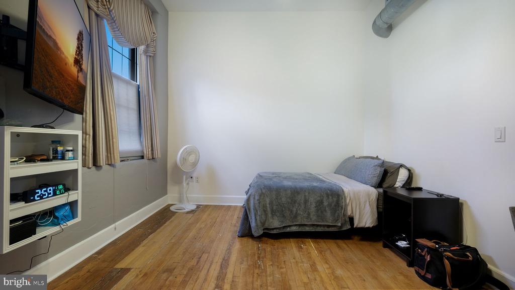 200 Lincoln Ave #211
